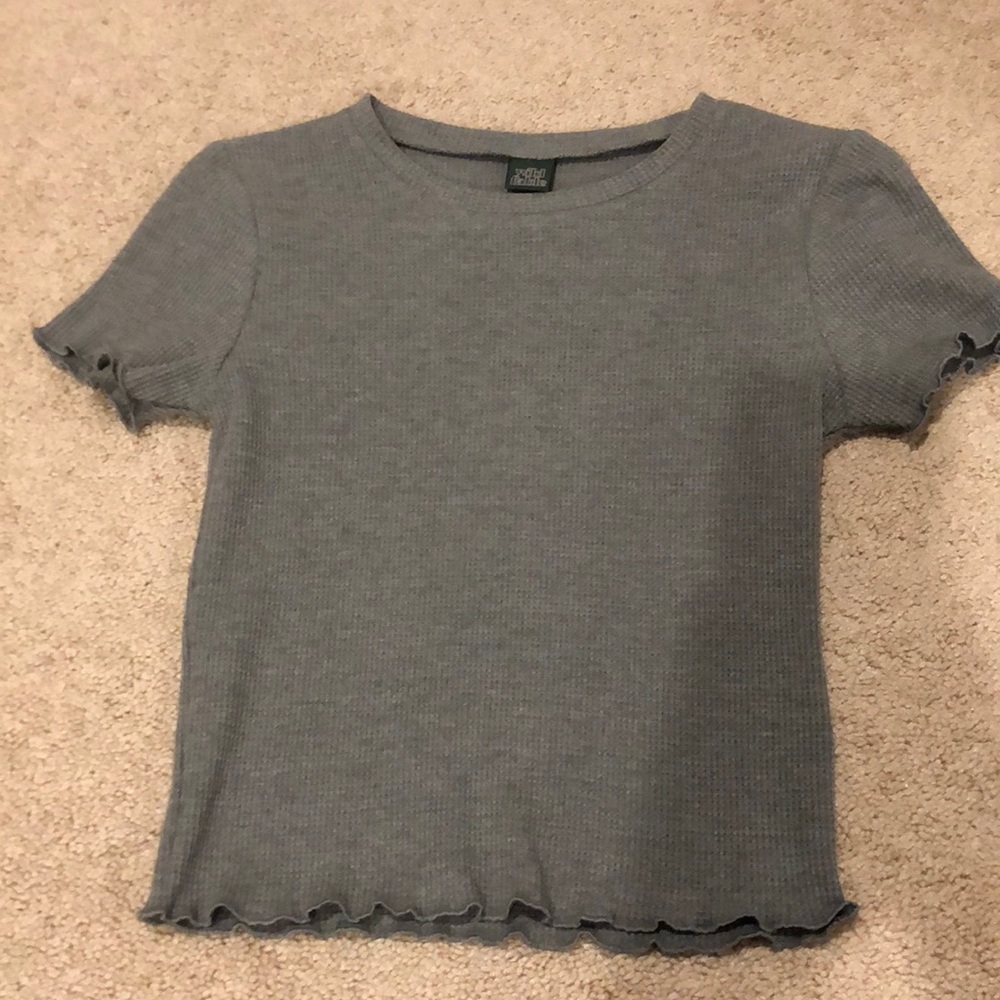 Womens XS slightly cropped Tee NWOT